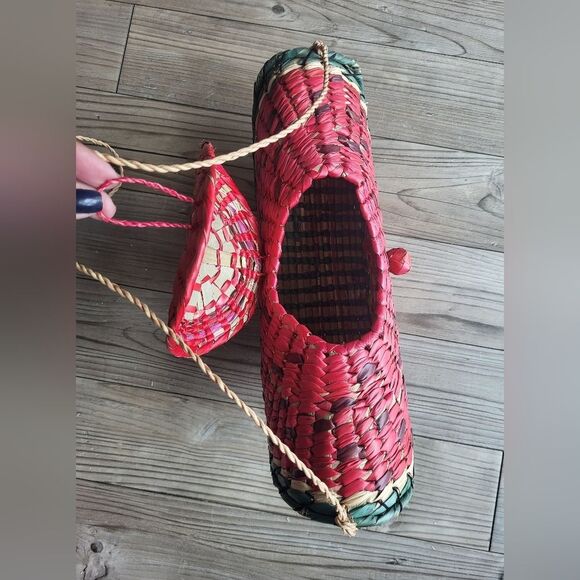 Vintage Woven Watermelon Slice Bag – Straw Rattan Crossbody - Picture 7 of 10
